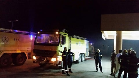 الدفاع المدني يسيطر على حريق بمستشفى الحرث بجازان