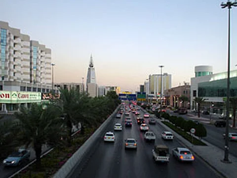 الجهات الأمنية تواصل البحث عن "شادن" المختفية بـ "طويق الرياض"