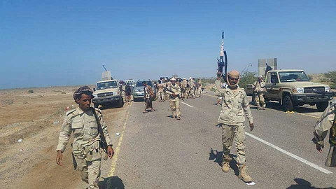 الجيش اليمني يواصل تقدمه باتجاه مدينة المخا 