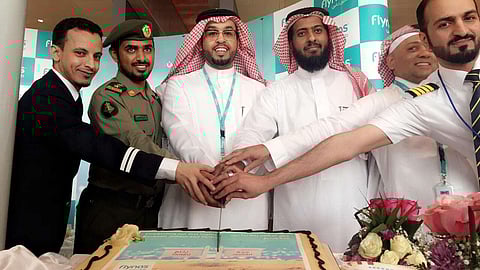 شاهد.. "ناس" يدشن خطاً جوياً مباشراً بين جدة وينبع بواقع 3 رحلات يومية