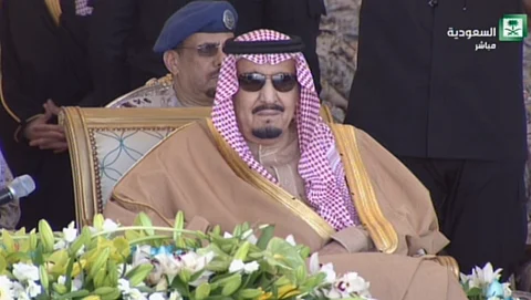 خادم الحرمين يرعى حفل كلية فيصل الجوية وتدشين F.15 - SA