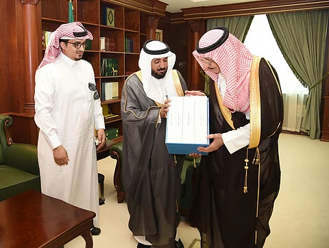 أمير جازان يطلع على مهام فريق عمل اللجنة الوطنية لمكافحة المخدرات