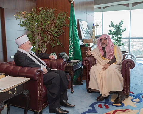 وزير الشؤون الإسلامية يستقبل رئيس مجلس علماء البوسنة السابق