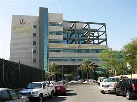 "الصحة": ترقية 1021 موظفاً للمرتبتين "6 و7"