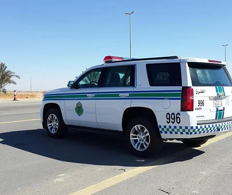 فجراً.. أمن طرق تبوك يضبط شاحنة تحمل أغذية فاسدة