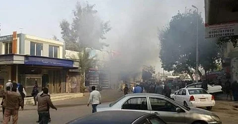 مصري فَشِلَ في استخراج البطاقة فأشعل النار بمكتب التموين