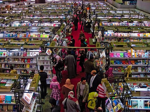 خناقة بـ "الشوم" في معرض القاهرة الدولي للكتاب