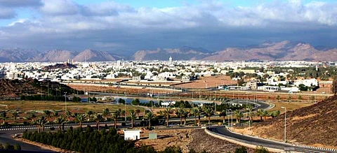 "بحث حائل" يطيح بمواطن يخلط "الجبس" مع "المُرة" ويبيعها ككبتاجون