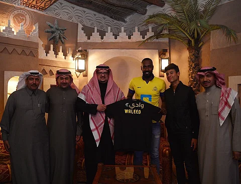 "النصر" يوقع مع الحارس الدولي "وليد عبدالله"