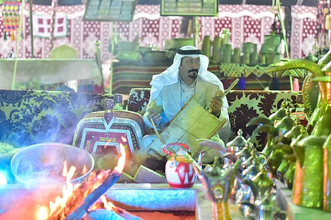 حكايات تجددها "الجنادرية".. "الربابة" من عناق الليالي إلى معالجة الملدوغ!