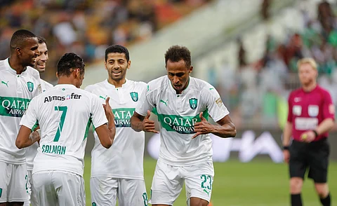 بالصور.. "الراقي" سعيد برباعية في شباك "العميد"