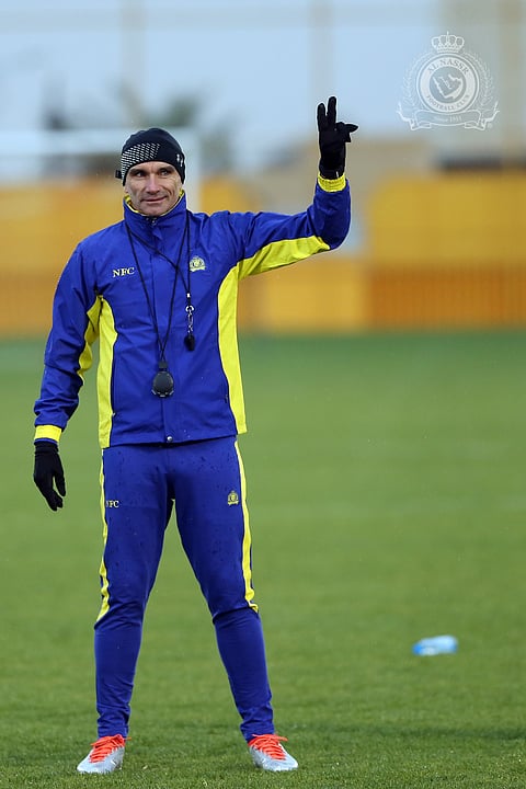 "كارتيرون" يقود أول تدريبات النصر .. ويؤكد: هذه برامجي لمواجهة الوحدة