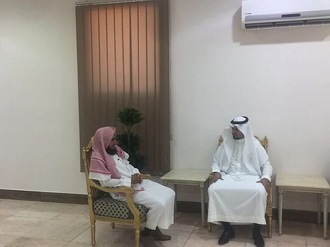 الغرفة ومحكمة ينبع يبحثان الصكوك المتعثرة والمتداخلة