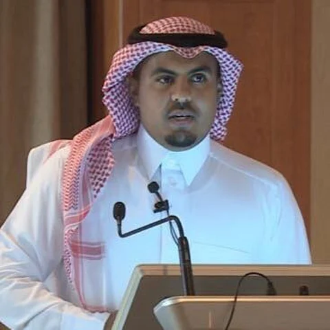 تغريدات "كهربائي سعودي" تحظى بمتابعة مسؤولين وشركات عالمية