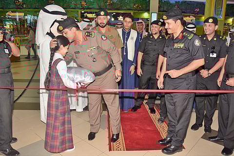 مدير شرطة العاصمة يدشن معرضًا وحملة للتبرع بالدم للدوريات الأمنية