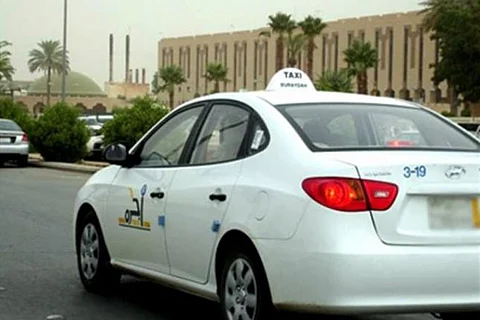 التعرّف على السائق المسيء للسعوديات.. فصل وإحالة للجهات الأمنية