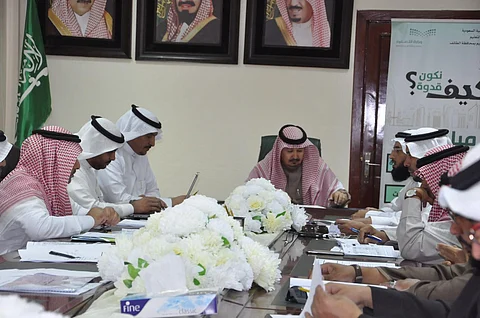 الشمراني يُدشن البوابة الإلكترونية لمبادرة "كيف نكون قدوة" بتعليم الطائف