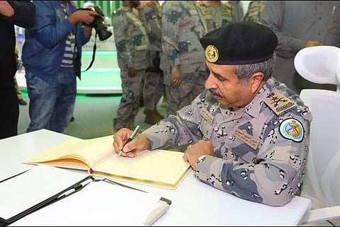 مديرو القطاعات الأمنية يزورون الأجنحة المشاركة في "الجنادرية 31"