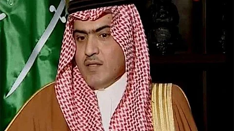 السبهان: مقولة "شهر العسل الأمريكي - الإيراني انتهى وأن بلادي في مرحلة المواجهة" على لساني شائعة
