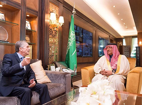 ولي العهد يستقبل سفير الجزائر لدى المملكة