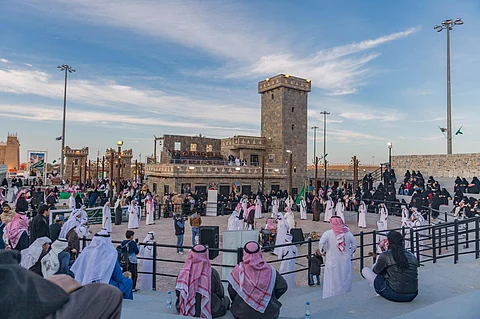 شاهد.. "بيت الباحة" بالجنادرية يعيد للأذهان حكاية "بساط الريح" الأسطورية