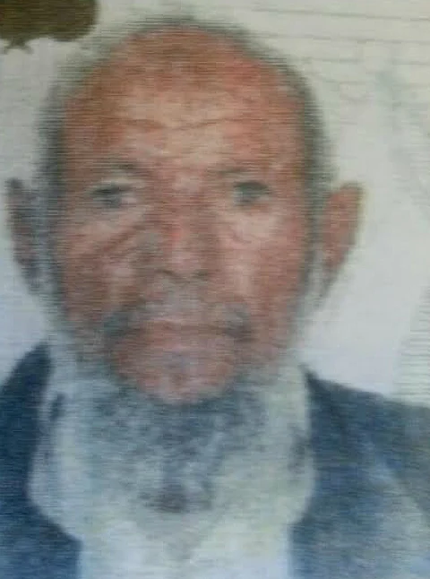 ذوو مفقود يمني ثمانيني يتشبثون بالأمل في العثور عليه