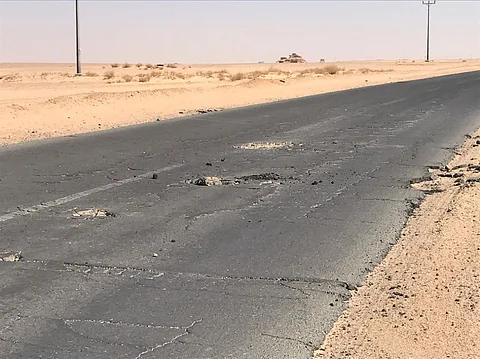 شكاوى من مرور الشاحنات على طريق "عردة تيماء"
