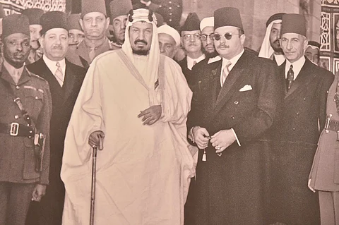 بالصور.. كيف استقبلت مصر وحاكمها "فاروق" الملك عبدالعزيز قبل ٧١ عامًا؟