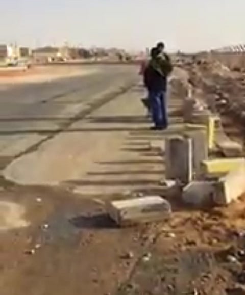 بعد مقطع فيديو.. "أمانة الشمالية" البلدورات القديمة ليست تابعة لمقاول ونستفيد منها ذاتياً