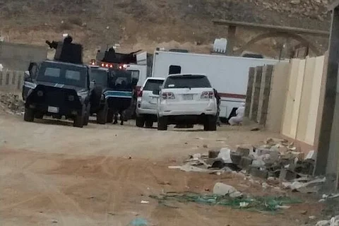 الضربات الاستباقية تتواصل.. عمليات أمنية متزامنة تطيح بمشتبه بهم في جدة والمدينة