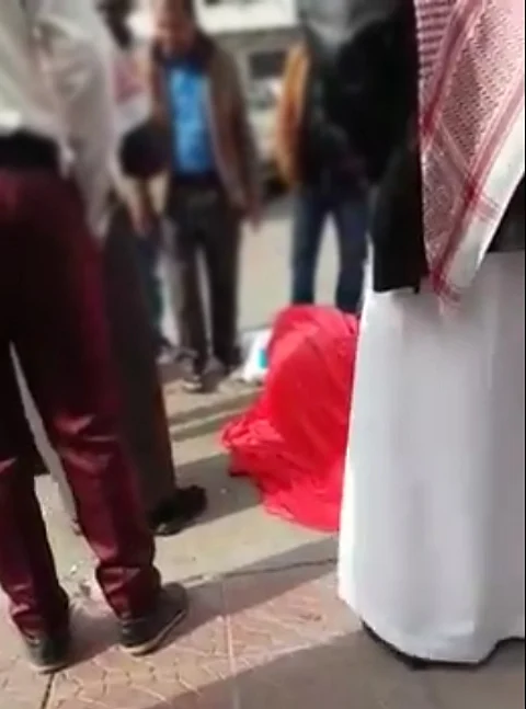 بالفيديو.. إصابة شخصين في حادثة إطلاق نار داخل مركز تجاري بالرياض