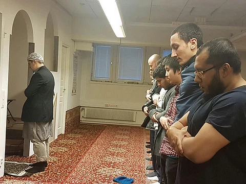 فنلنديون يروون لـ"سبق" قصص اعتناقهم الإسلام.. المعاناة والتضحية في سبيل الدين الحق