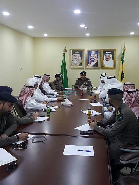 "مدني مكة " يناقش تفعيل معايير السلامة بالمباني المدرسية