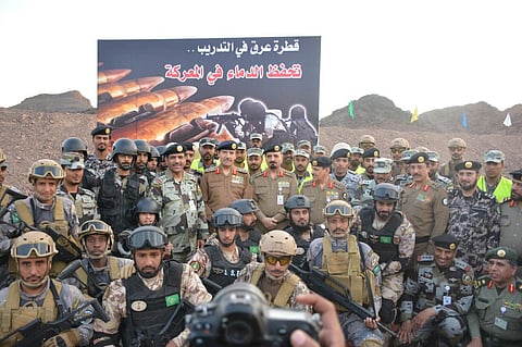 بالصور.. جوازات منطقة المدينة المنورة تشارك بتمرين "وطن 87"