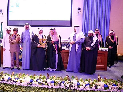 الاتفاق على توحيد مسمّى الناطق المكلف للجهة الرسمية ليكون "المتحدث الرسمي"