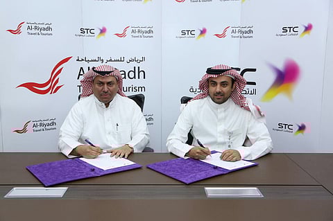 "الرياض للسفر والسياحة" تتولى حجوزات منسوبي الاتصالات السعودية