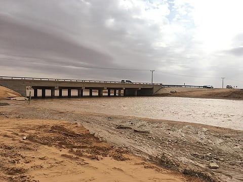 جريان جميع الأودية في الأفلاج جراء الأمطار الغزيرة