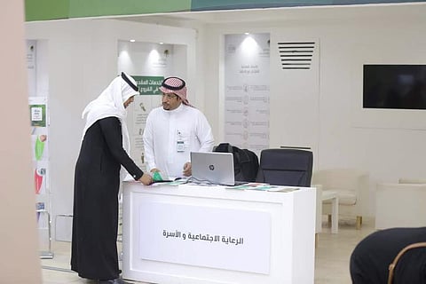 "الرعاية الاجتماعية" تعرض خدماتها أمام زوار "الجنادرية 31"