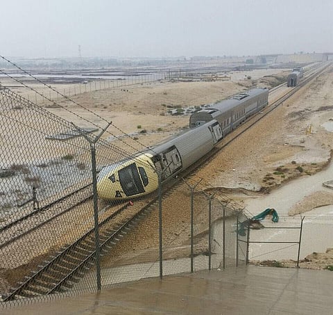 "النقل العام" تباشر تحقيقاتها في حادثة جنوح قطار الدمام