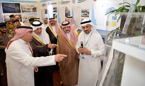 بالصور.. أمير مكة لرجال الأعمال: استثماركم في بلدكم أجدى من الخارج