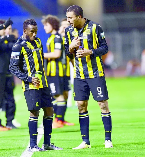 لاعبو الاتحاد لجماهيرهم: سننافس على الدوري
