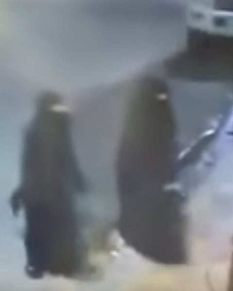 ضبط 3 سعوديات يطرقن أبواب المنازل بالدمام.. اشتباه وادعاء