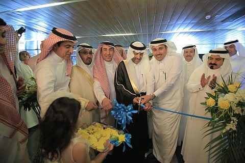 مدير عام الخطوط السعودية يدشن صالة "وِلكَم لاونج" بمطار المدينة