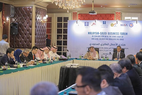 كوالالمبور.. قطار الأعمال السعودي الماليزي ينطلق بترخيص و7 اتفاقيات مليارية