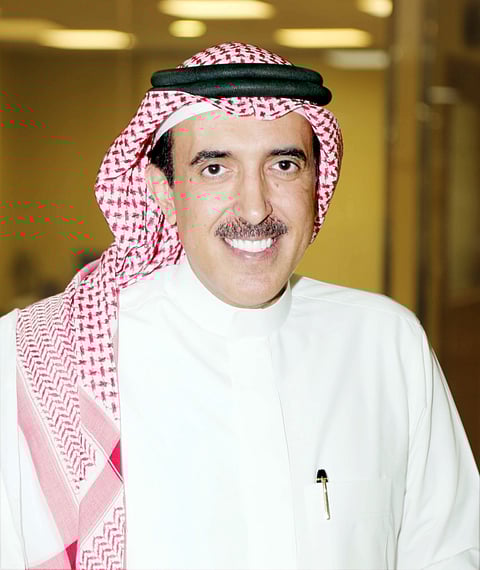 "السليمان": عاملوه كـ"أجير" وأشغلوه بحقوقه وأثقلوه بمهام هامشية.. إنه "المعلم"