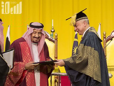 شاهد.. أبرز شهادات الدكتوراه الممنوحة لـ"الملك سلمان" لخدمته الإسلام والمسلمين