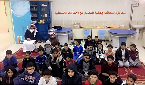 "هلال الباحة" ينفذ دورة "الإسعافات الأولية" لمنسوبي الكهرباء
