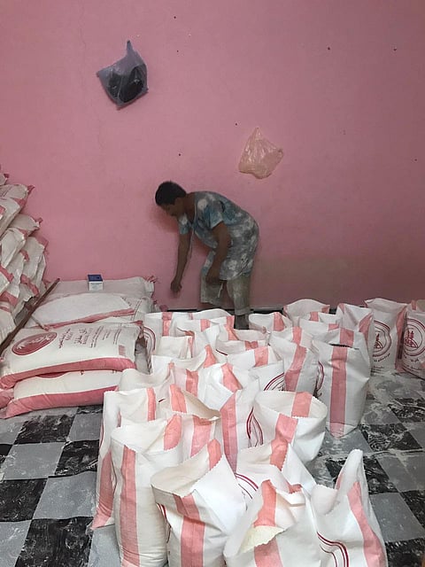 "بلدية صبيا" تضبط 4 أطنان "دقيق مغشوش" غير صالح للاستخدام