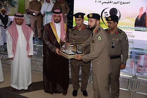 "بن جلوي" يدشن فعاليات أسبوع المرور الخليجي الموحد