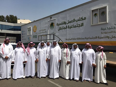 "عمل جدة" يُدشن عربة متنقلة لمراقبة "سعودة" أسواق "الجوال"